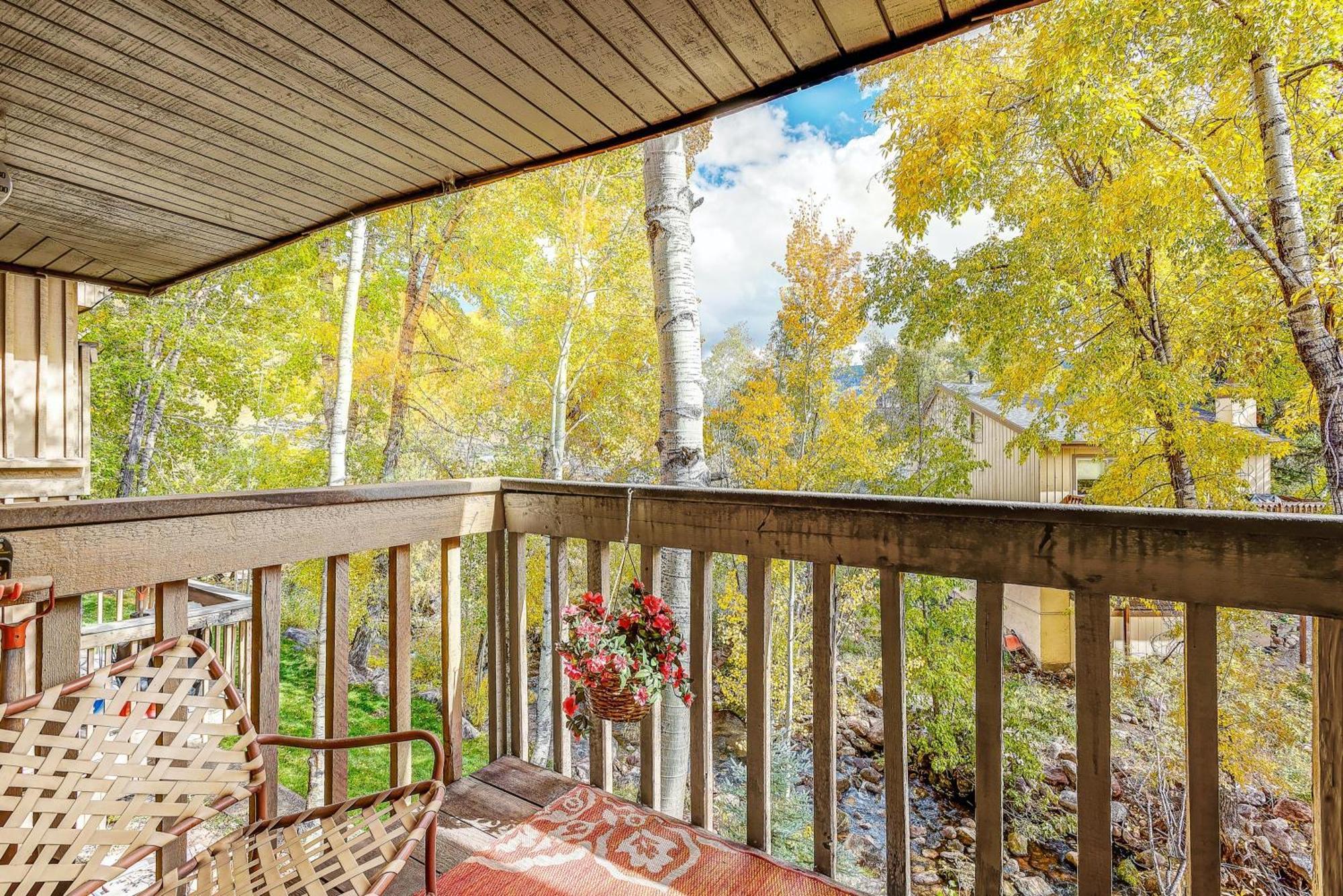 Peaceful Creek View From The Deck! Walk To Shuttle Villa Vail Exterior foto