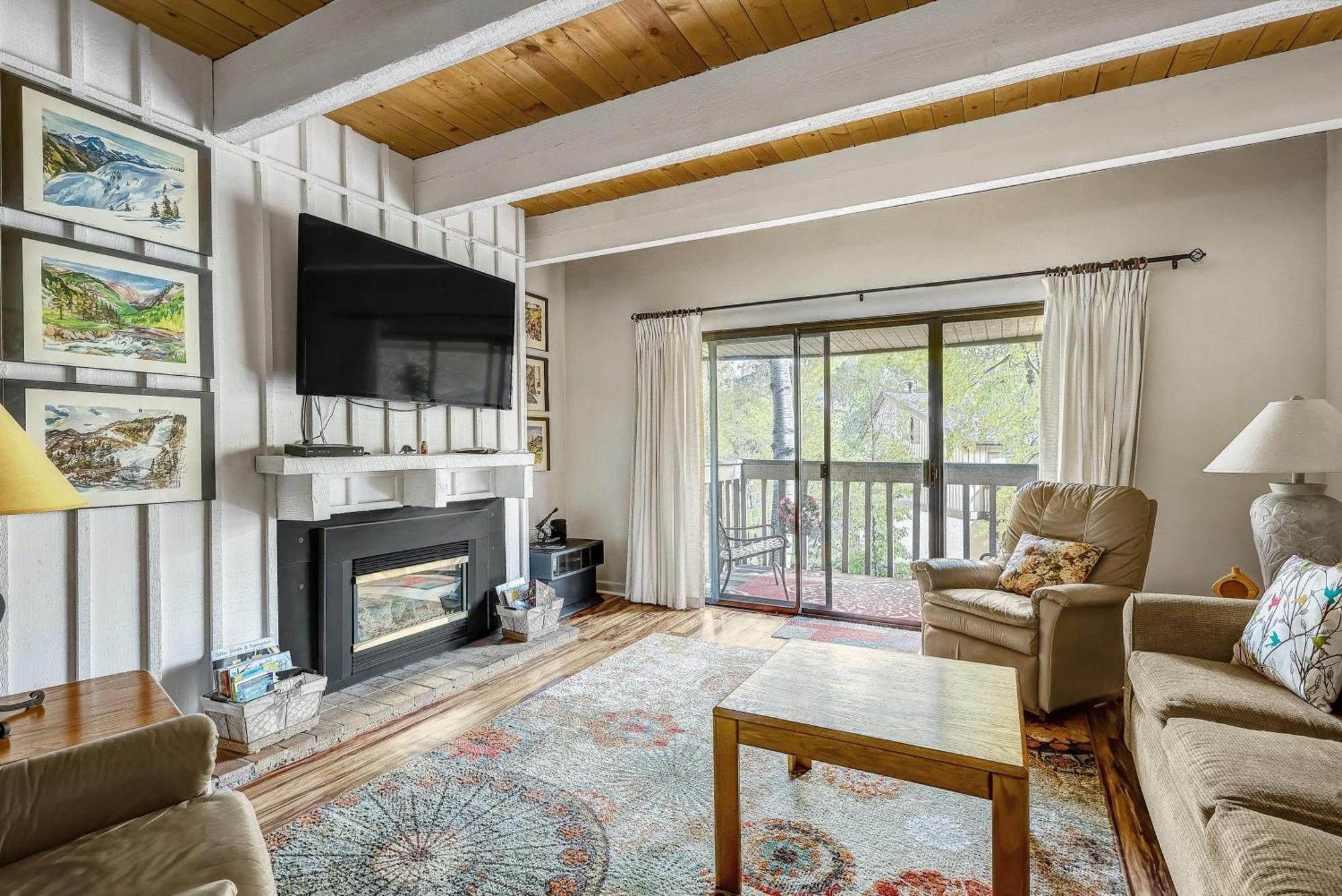 Peaceful Creek View From The Deck! Walk To Shuttle Villa Vail Exterior foto